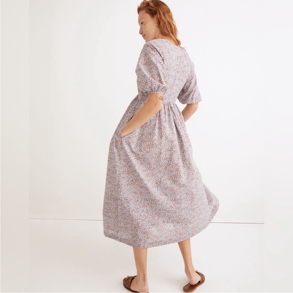 Madewell Marianna Puff-Sleeve Midi Dress in Dream-On Daisies - Picture 3 of 6
